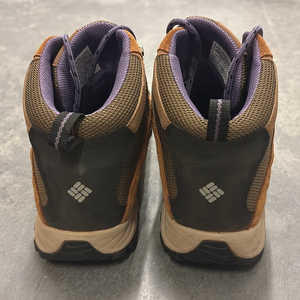 Columbia Women's Crestwood Mid Waterproof Hiking Shoe - Picture 7 of 13